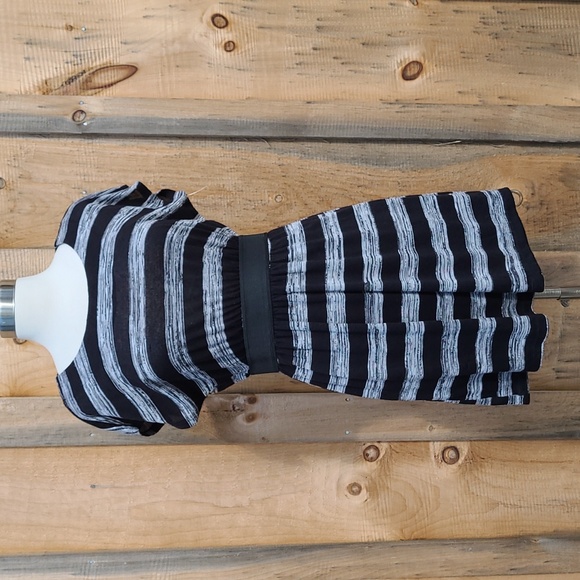 SOLD * Vintage Striped Mini Dress - Picture 4 of 10